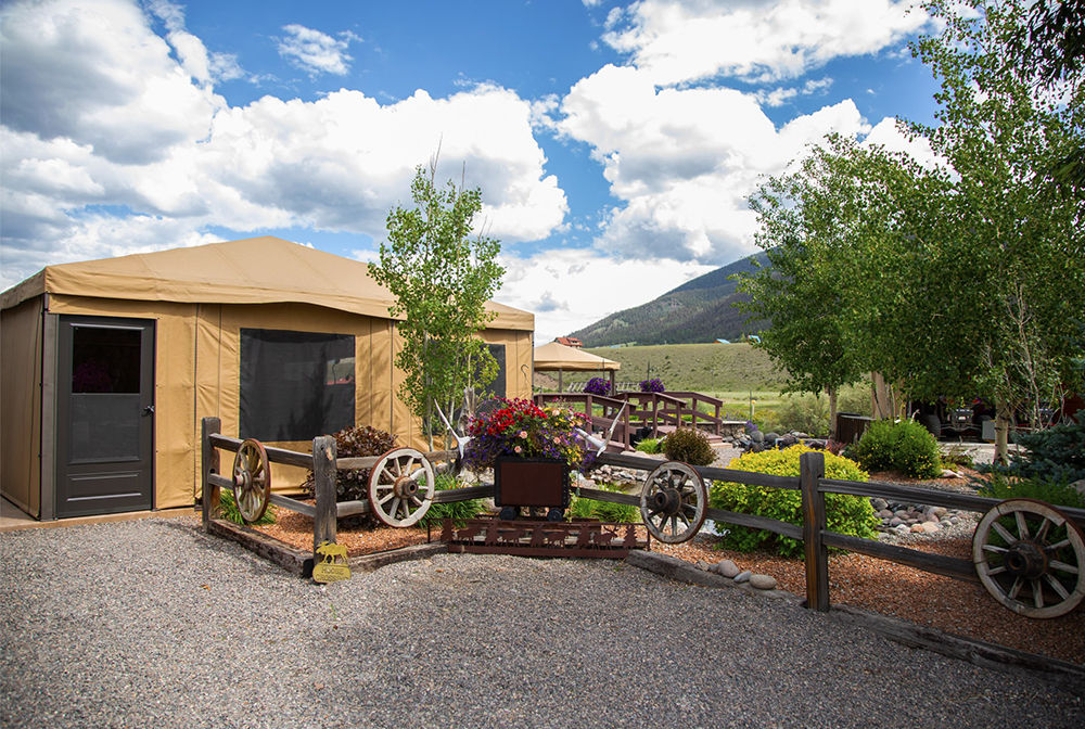 0007 CO MountainViews AtRiversEdge 9 Gallery