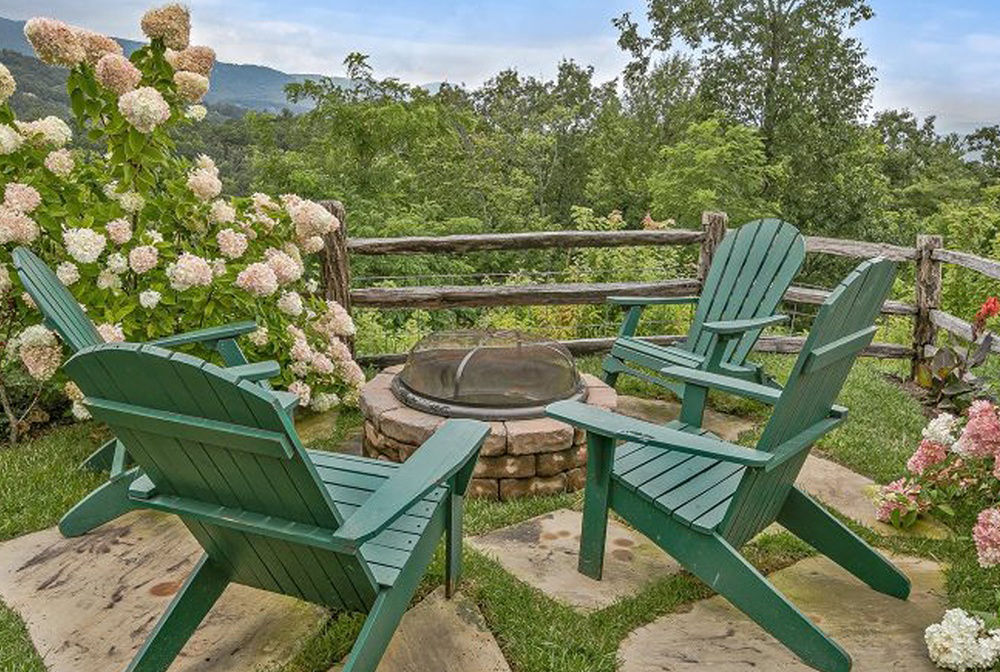 0020s 0001 NC MountainFalls LuxuryMotorcoachResort Gallery