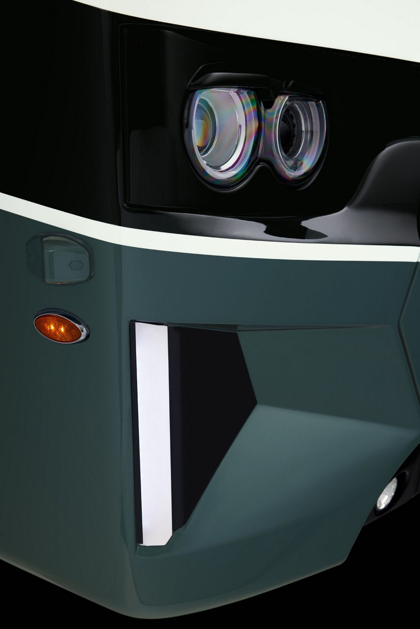 2025 dutch star gallery ext feature headlight2
