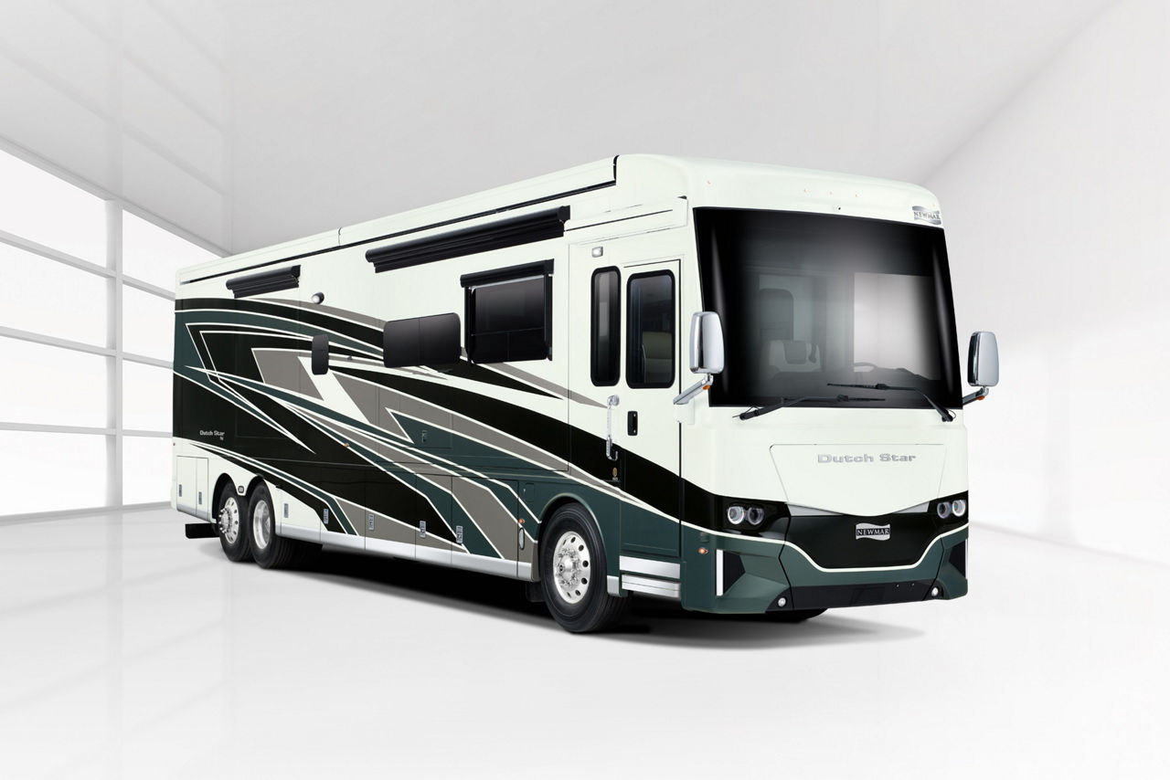 2025 Dutch Star Gallery Exterior hero