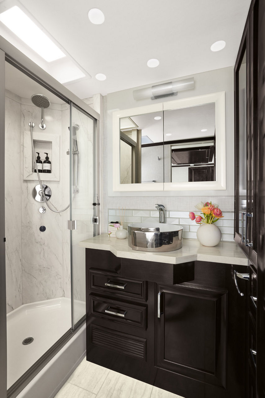 2025 super star gallery int vanity