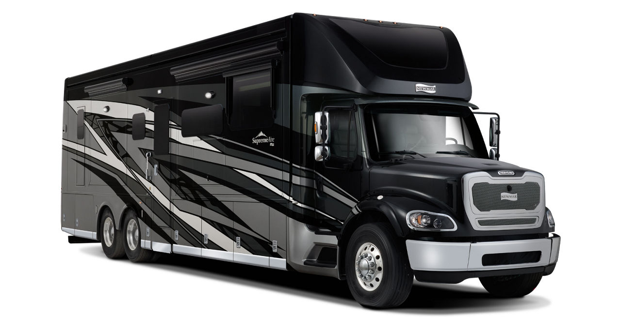 2025 supreme aire exterior enlarged sterling
