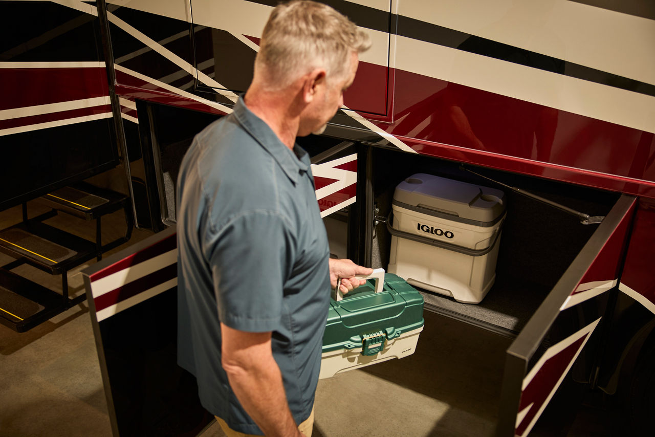 2027 Bay Star Exterior Storage