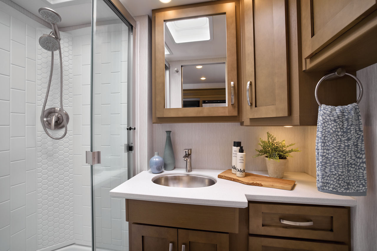 2026 Bay Star Sport INT Bathroom