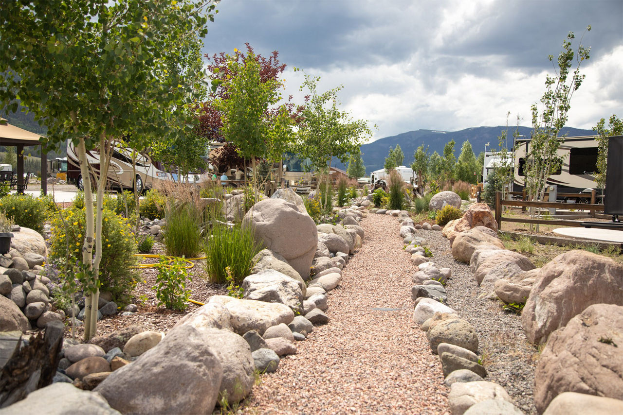 CO MountainViews AtRiversEdge 25.