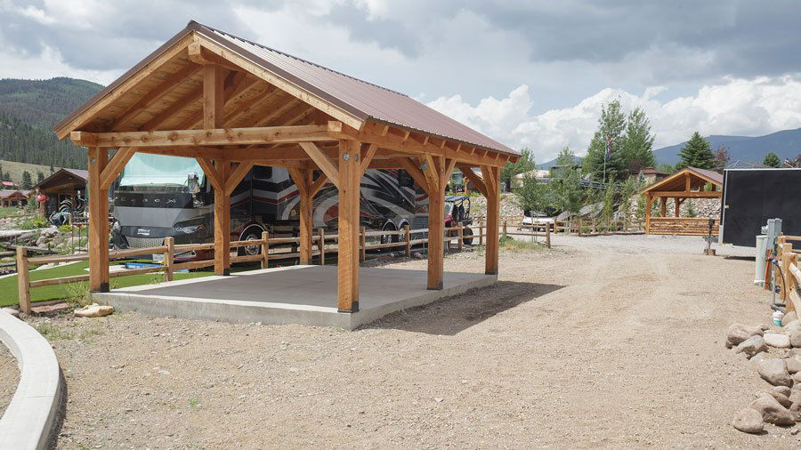 CO MountainViews AtRiversEdge 40.