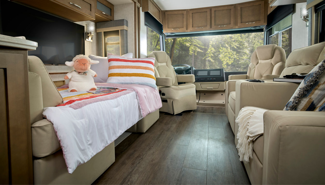 2026 Canyon Star Dinette Bed