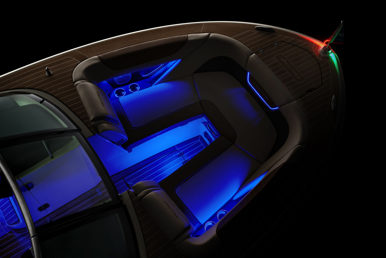 2026 Chris Craft Boats LX 27 Studio Photography