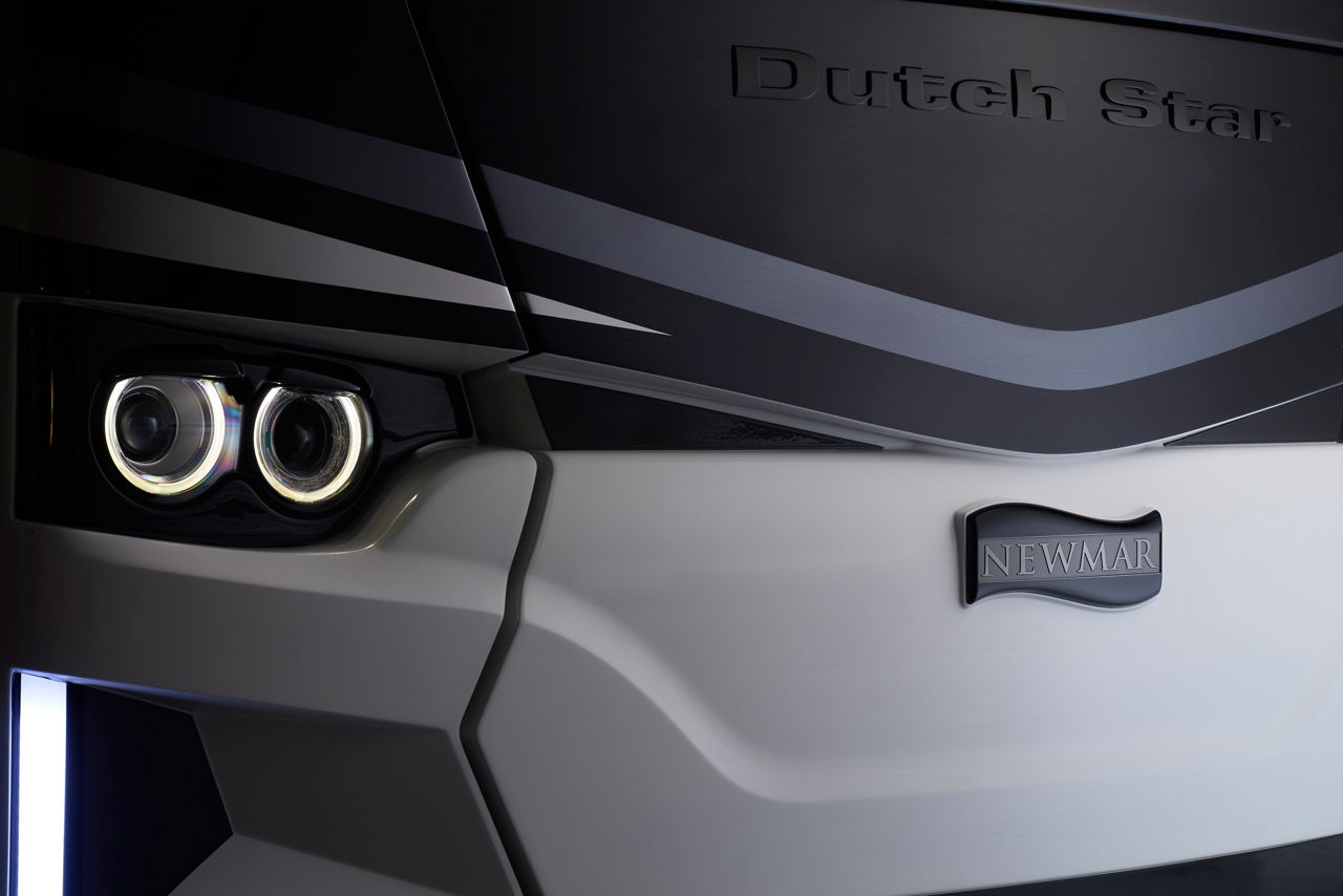 2026 Dutch Star Exterior View