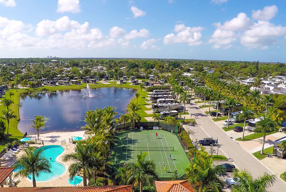 FL NaplesMotorcoachResort Gallery3