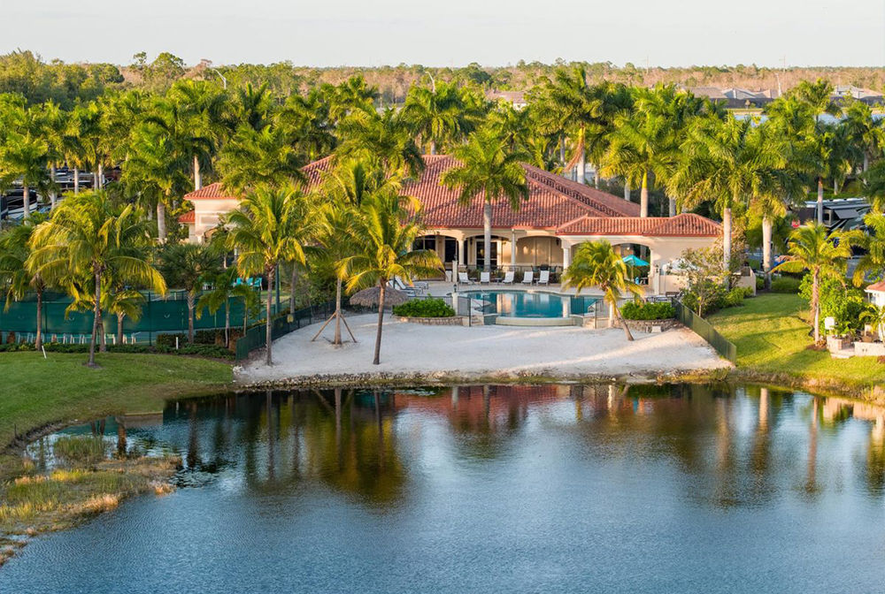 FL NaplesMotorcoachResort Gallery4