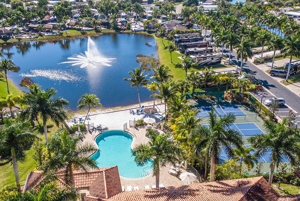 FL NaplesMotorcoachResort Gallery5