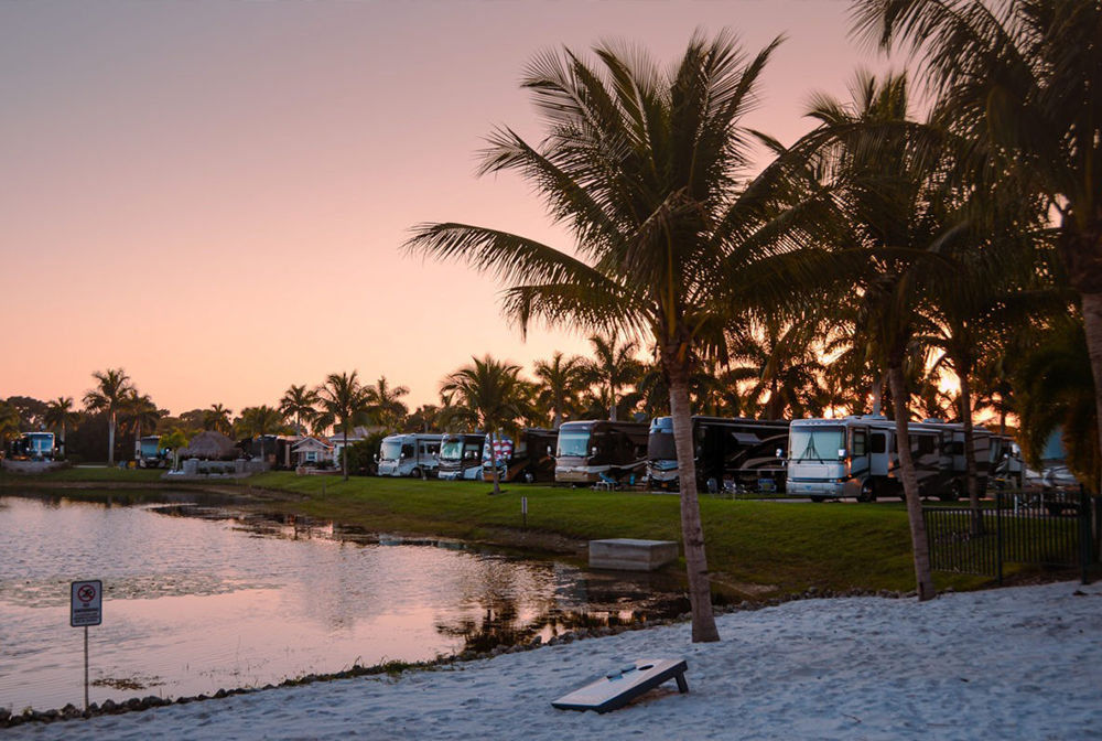 FL NaplesMotorcoachResort Gallery6