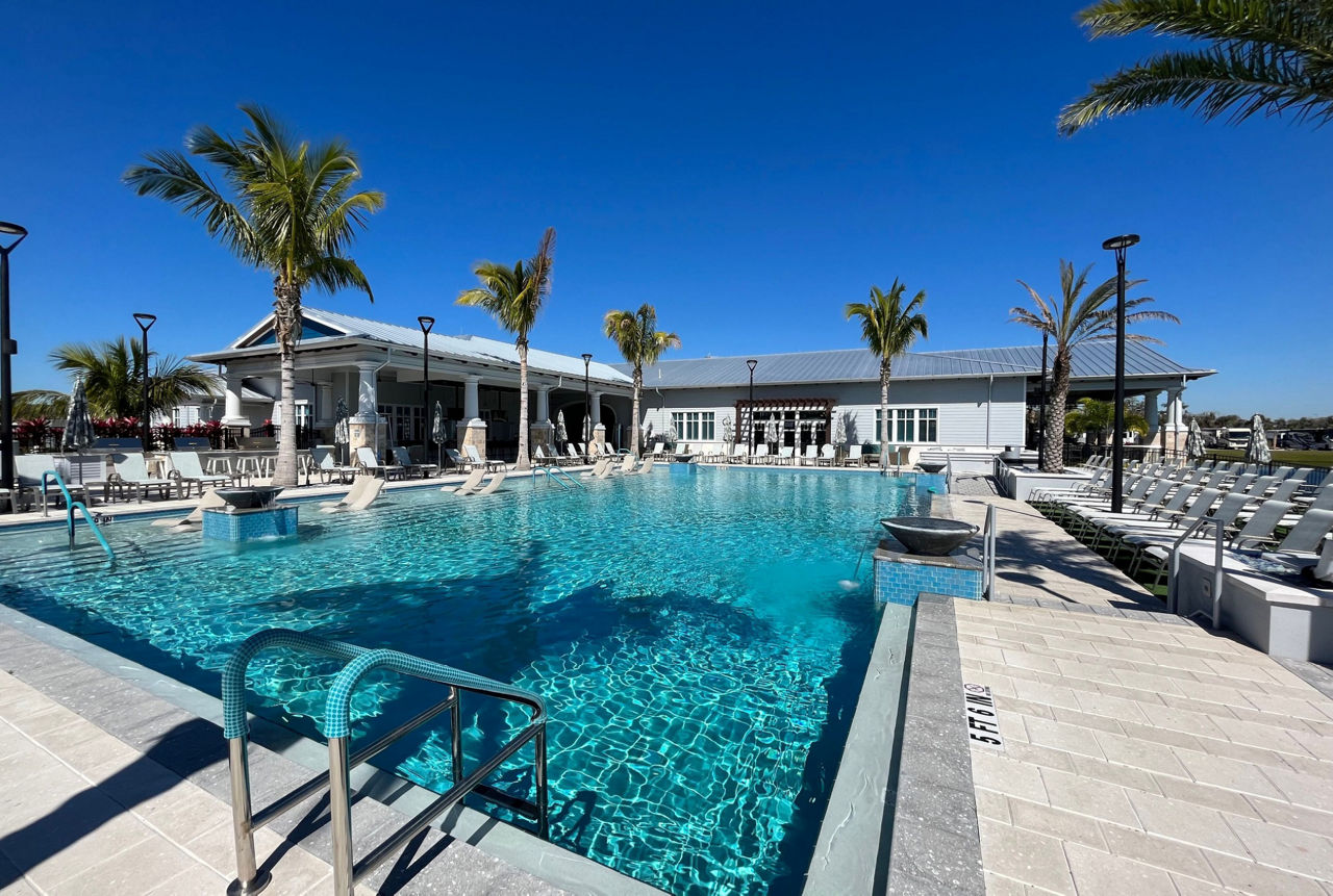 FL TheSurfRVResort Gallery1