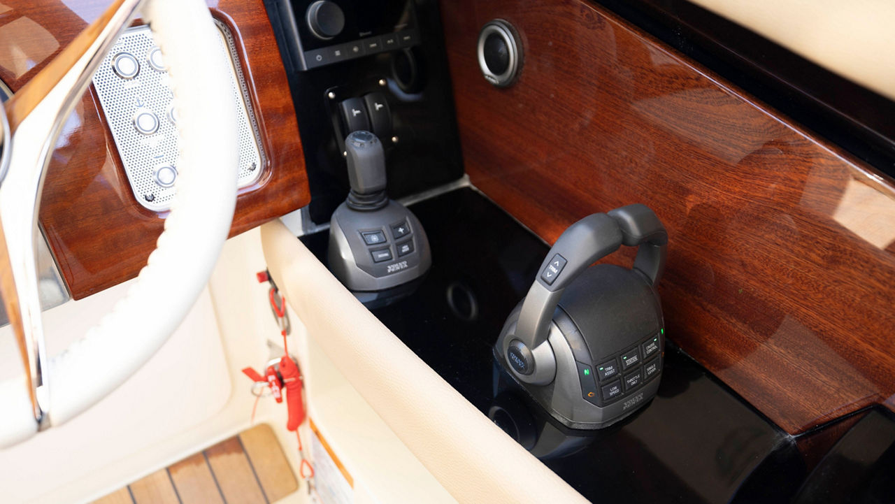 Volvo Penta Joystick and Throttle