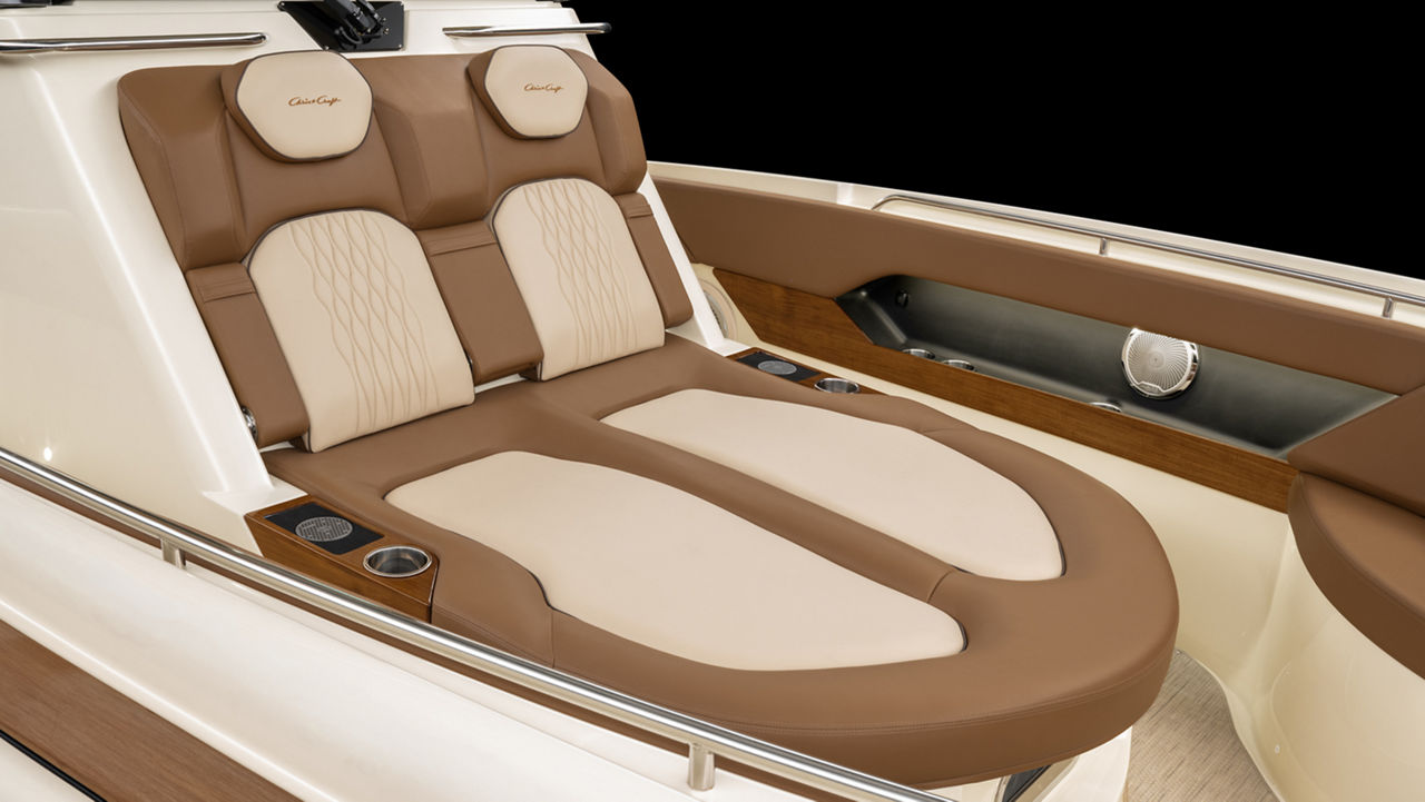 Catalina 31 Seating
