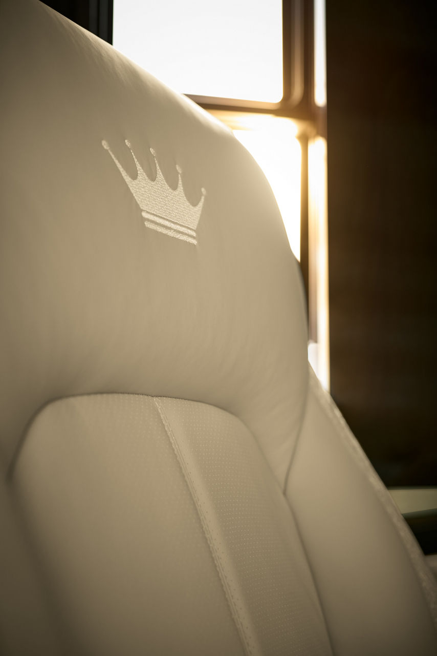 King Aire 25 INT Feature CaptainChair FNL RGB