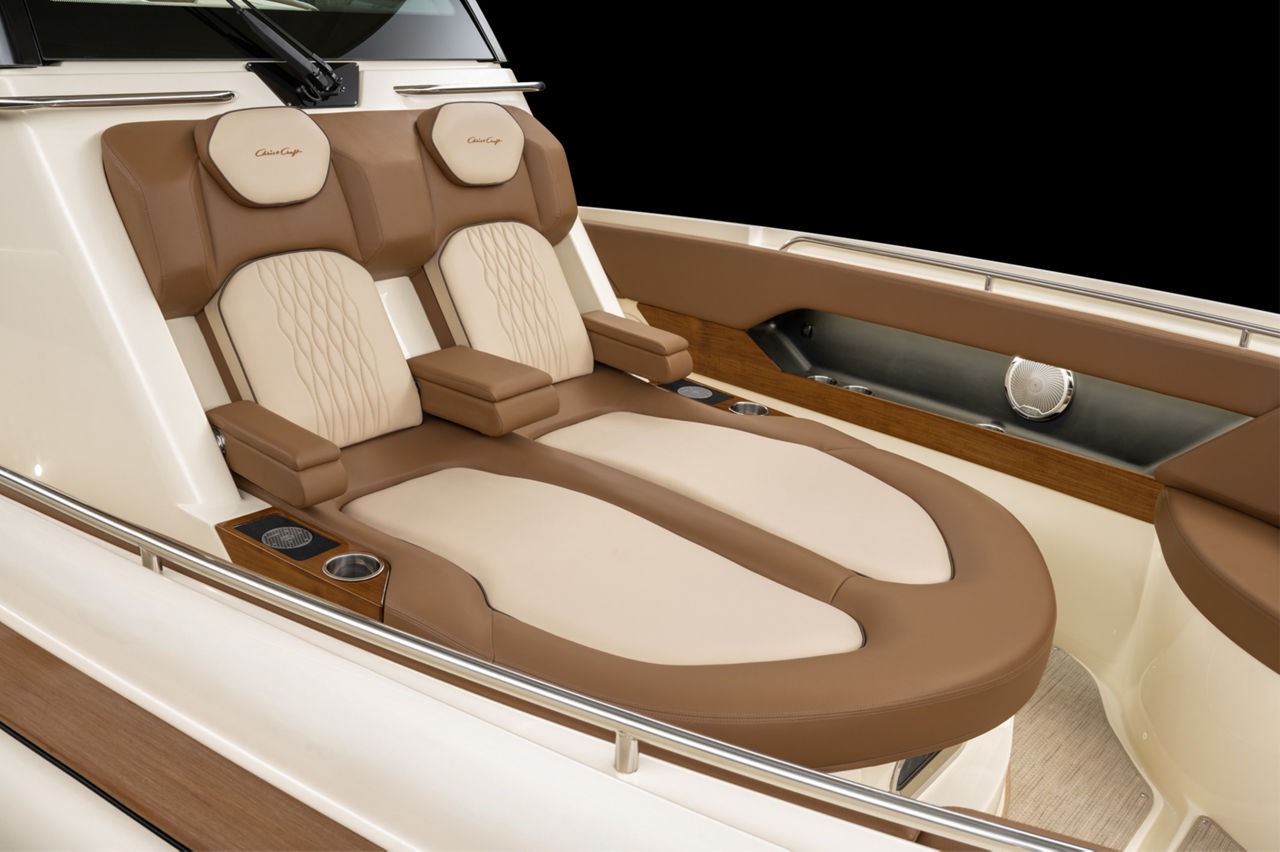 Catalina 31 Seating