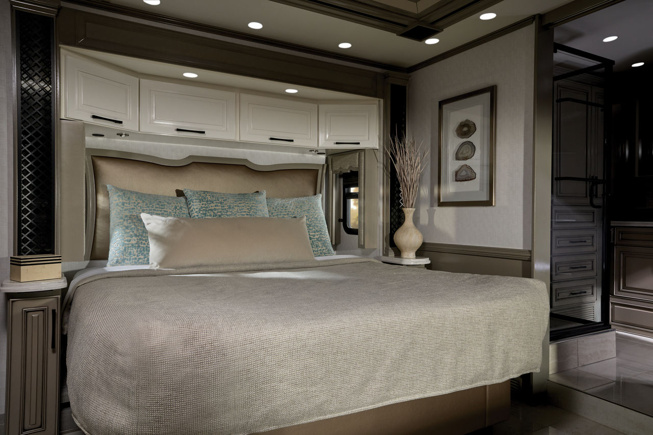 2026 London Aire INT Bedroom