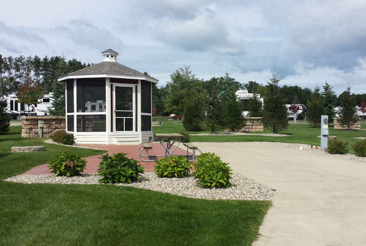 MI SunnybrookRVResort Gallery10