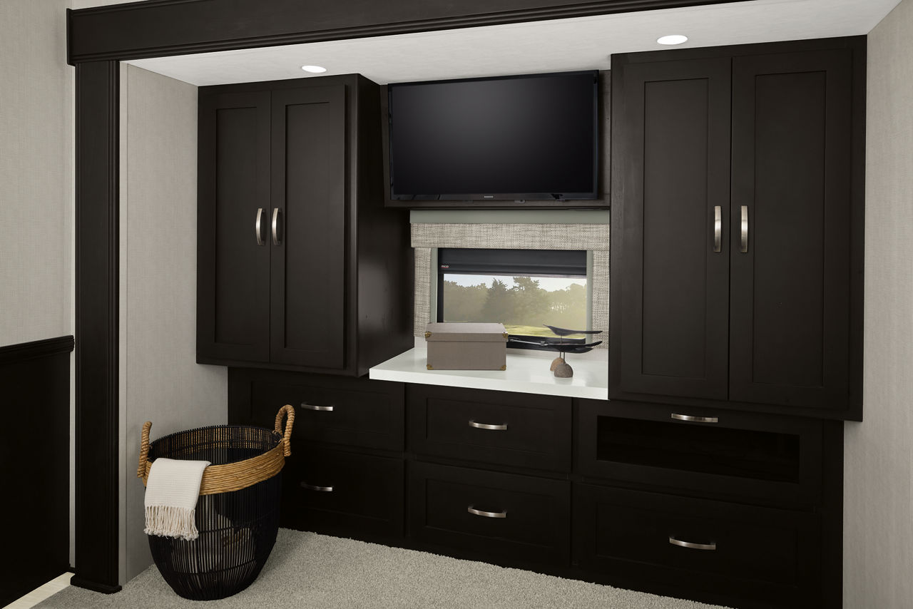 2026 Northern Star Interior Dresser