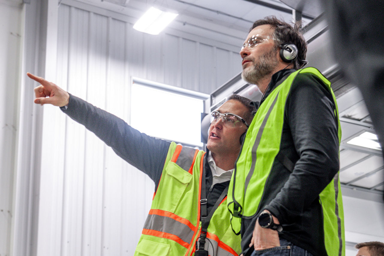 Two Newmar workers