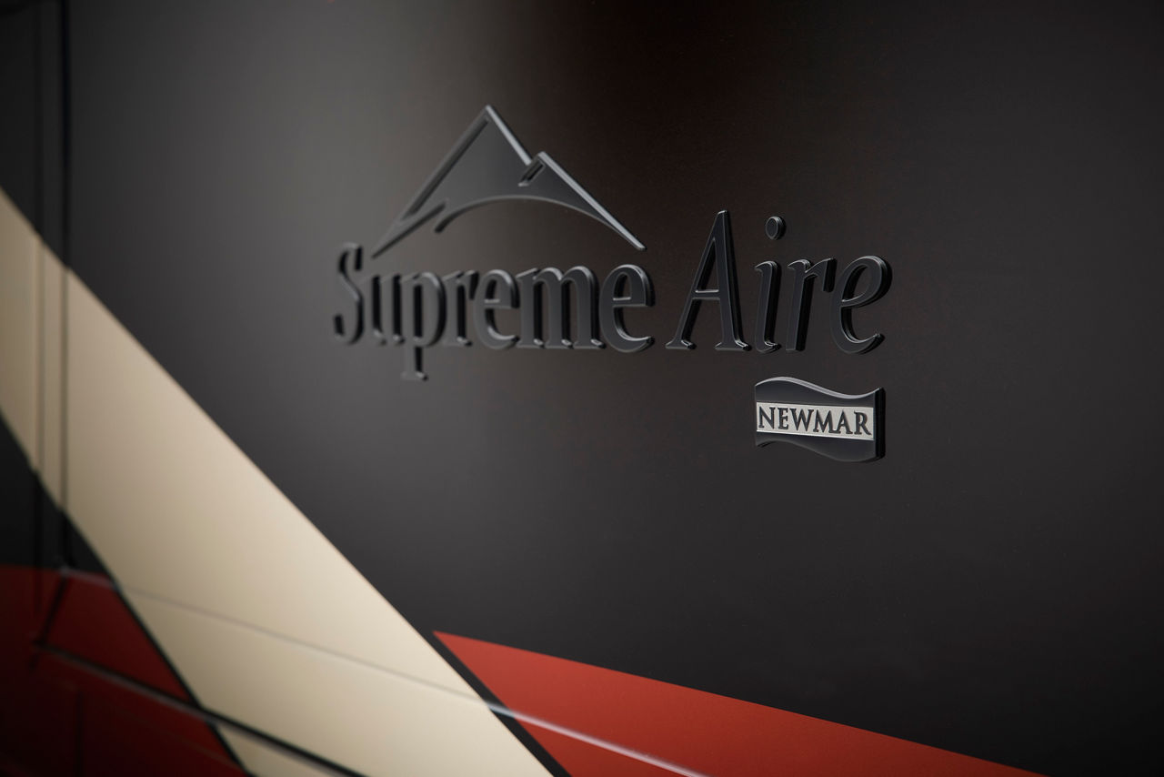 2027 Summit Aire Exterior Close Up