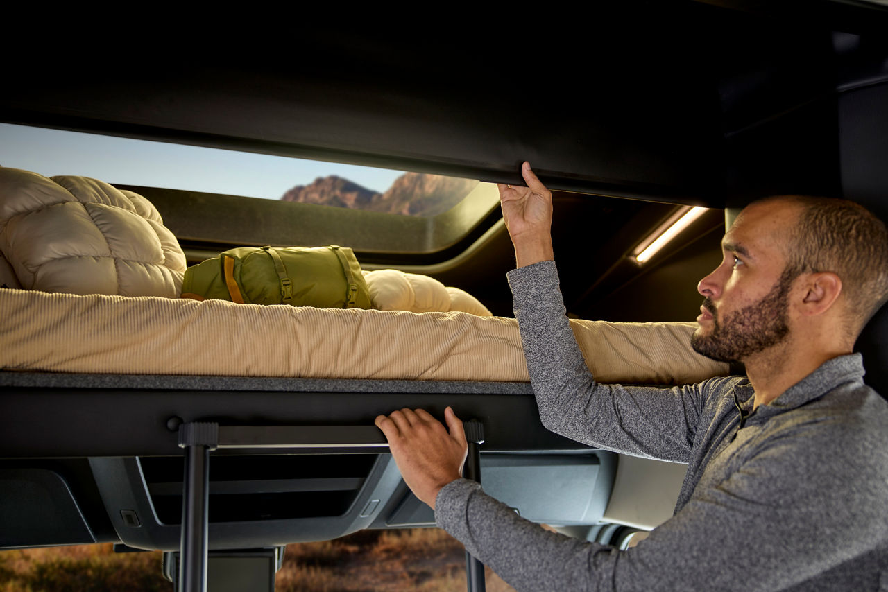 Supreme Aire Cab-Over Bunk