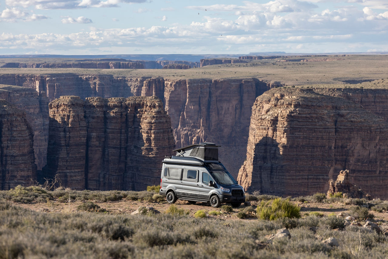 Lineage VT in canyon