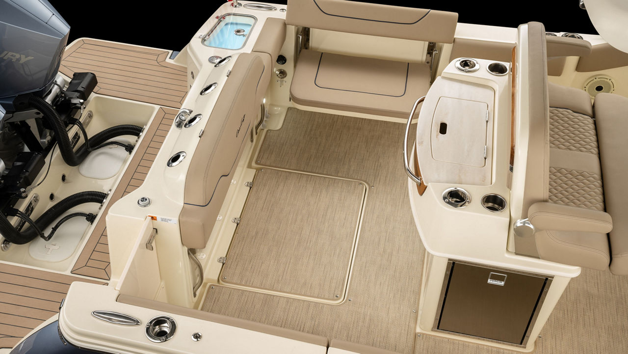 catalina 28 gallery interior 13 configurable fold away aft seating