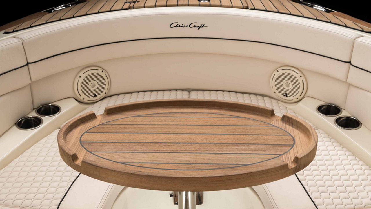 launch 28 gt optional teak table bow position