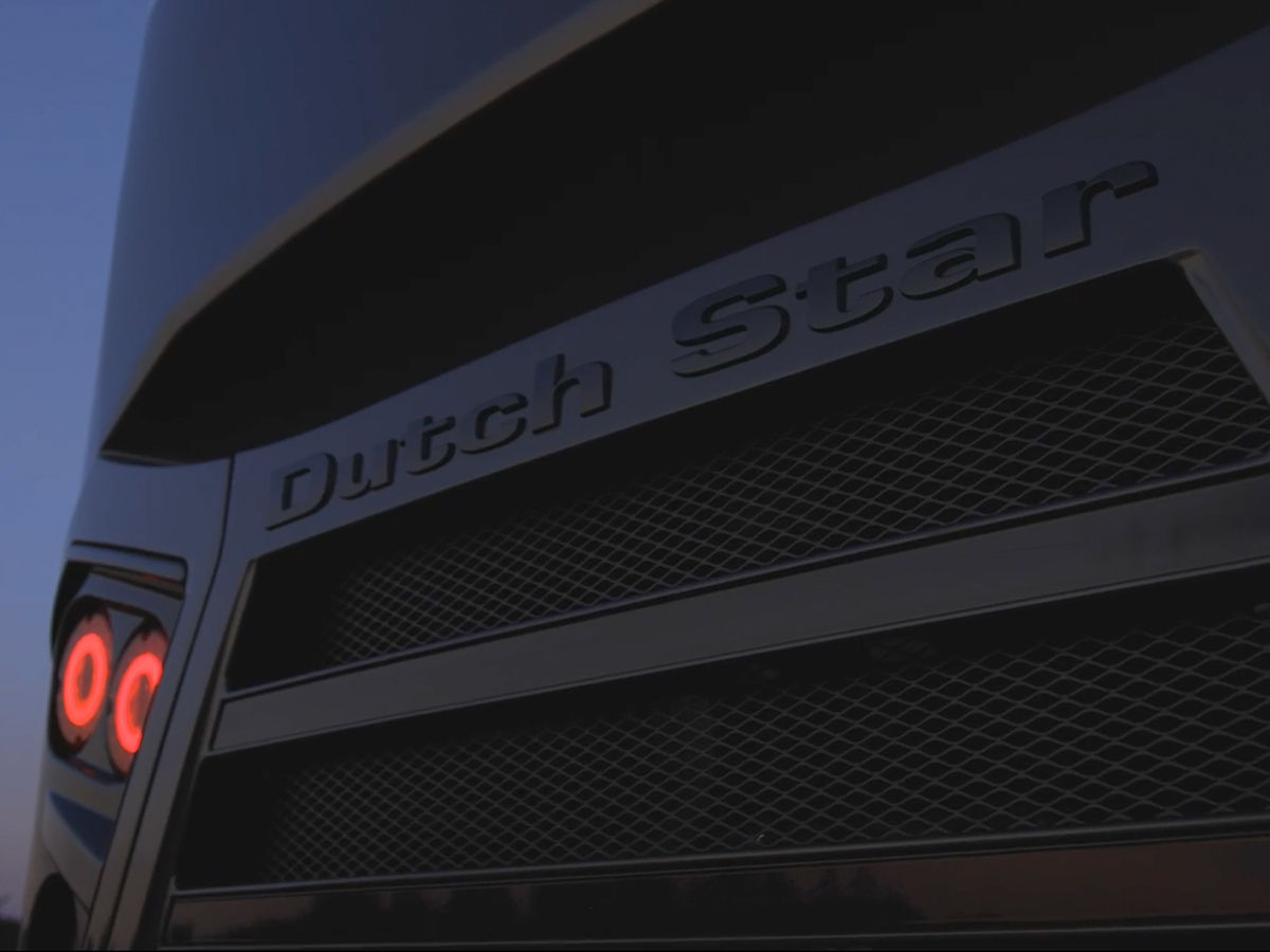 onyx package rear logo